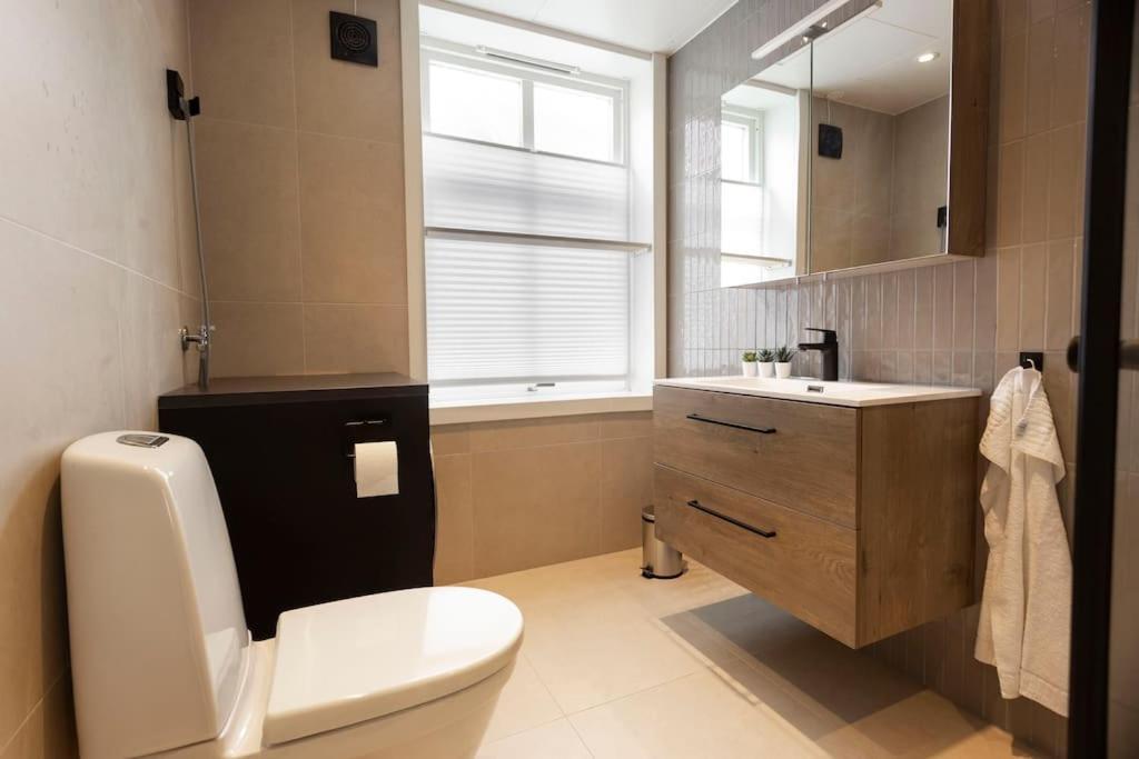 New! Modern Apartment In Historic Area Of Bergen! Εξωτερικό φωτογραφία