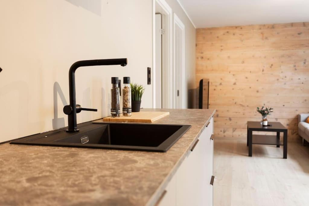 New! Modern Apartment In Historic Area Of Bergen! Εξωτερικό φωτογραφία
